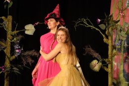 Teatralny Poranek Bajkowy "Wesoła Czarownica"